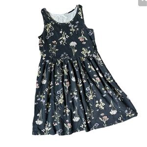 H&M 4-6 Floral charcoal girls dress